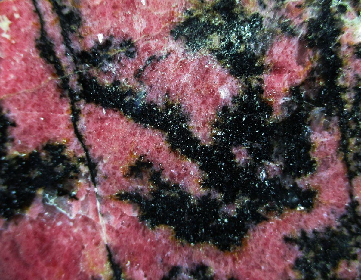 Rhodonite - Trésors de Cailloux